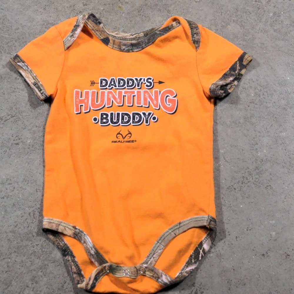 Realtree‎ Daddy's Hunting Buddy Onesie 3-6M Orange Camo Trim Baby Bodysuit